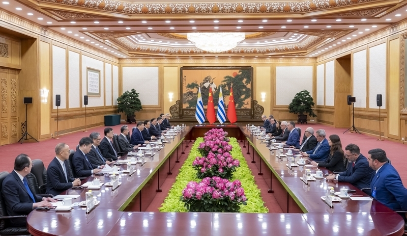 习近平同乌拉圭总统奥尔西举行会谈「相关图片」