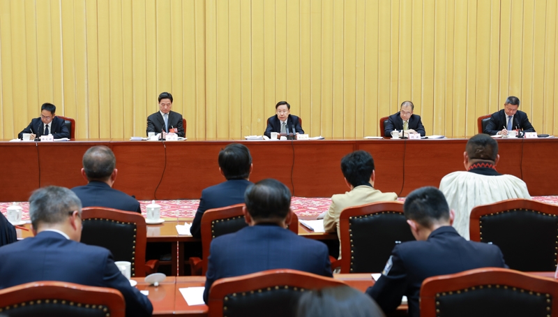 王晓晖在参加凉山代表团审议时强调
用实干实绩推动“十五五”开好局起好步
努力在民族地区和脱贫地区现代化建设中走在前作示范「相关图片」