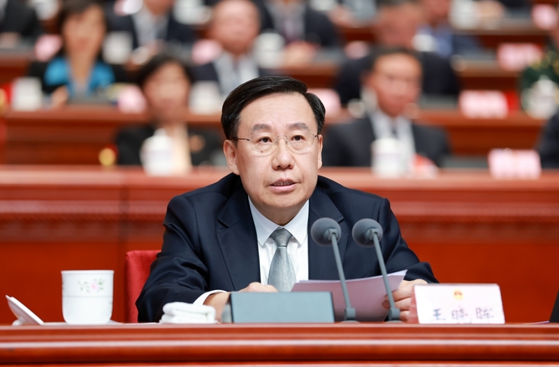 省十四届人大五次会议闭幕 
王晓晖主持闭幕会并讲话 
施小琳田向利于立军出席 
陈炜、杨兴平当选为省人大常委会副主任 
陈志君当选为省高级人民法院院长「相关图片」