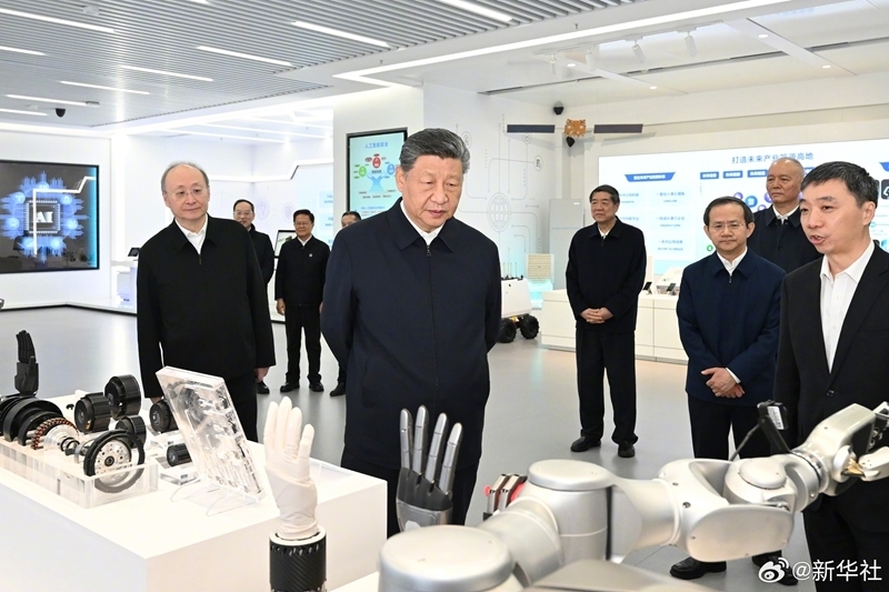 习近平：建设社会主义现代化强国，关键在科技自立自强「相关图片」