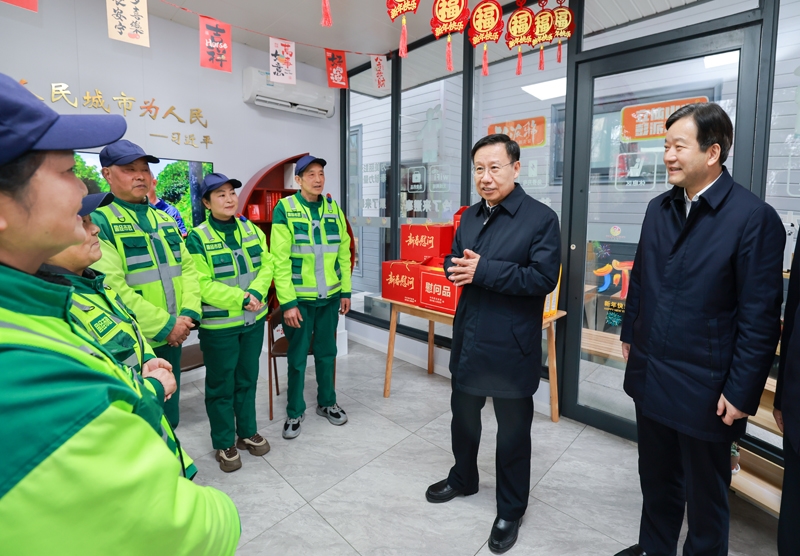 王晓晖施小琳田向利于立军等省领导率团开展春节走访慰问
向全省各族人民致以诚挚问候和新春祝福「相关图片」