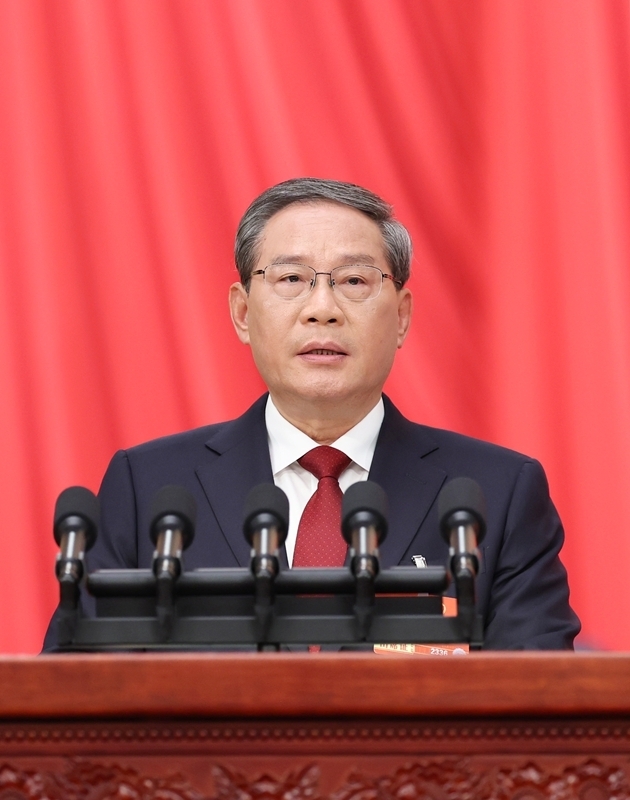 十四届全国人大四次会议开幕 习近平等在主席台就座「相关图片」