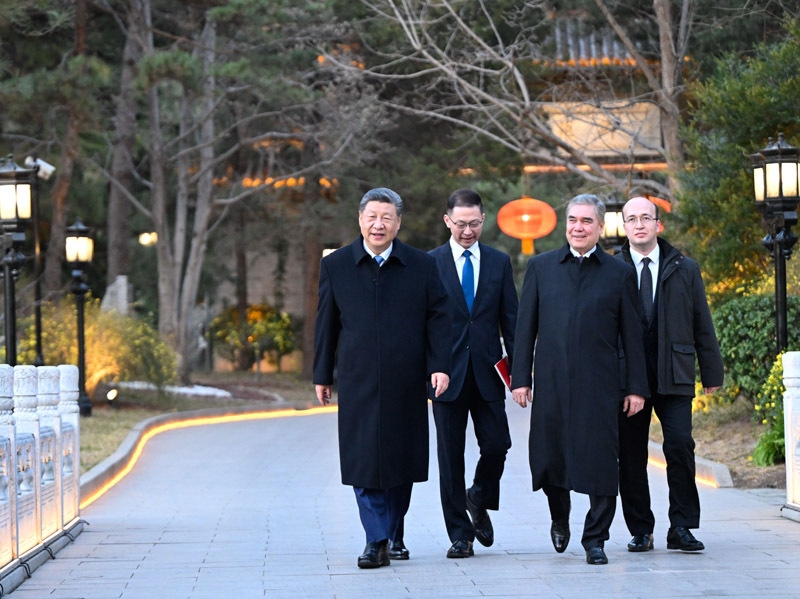 习近平会见土库曼斯坦民族领袖、人民委员会主席别尔德穆哈梅多夫「相关图片」