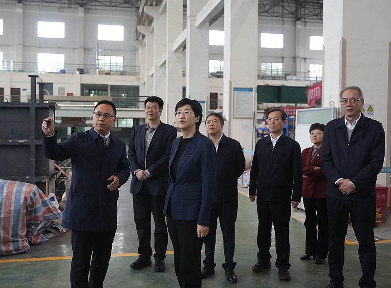 施小琳调研对接大学科研成果转化工作
发挥校地科创优势
推动有组织的创新和成果转化落地「相关图片」