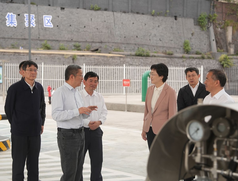 施小琳在攀枝花市、凉山州调研时强调
深挖资源能源潜能 做强特色优势产业
加快培育壮大高质量发展新动能 持续增进民生福祉「相关图片」