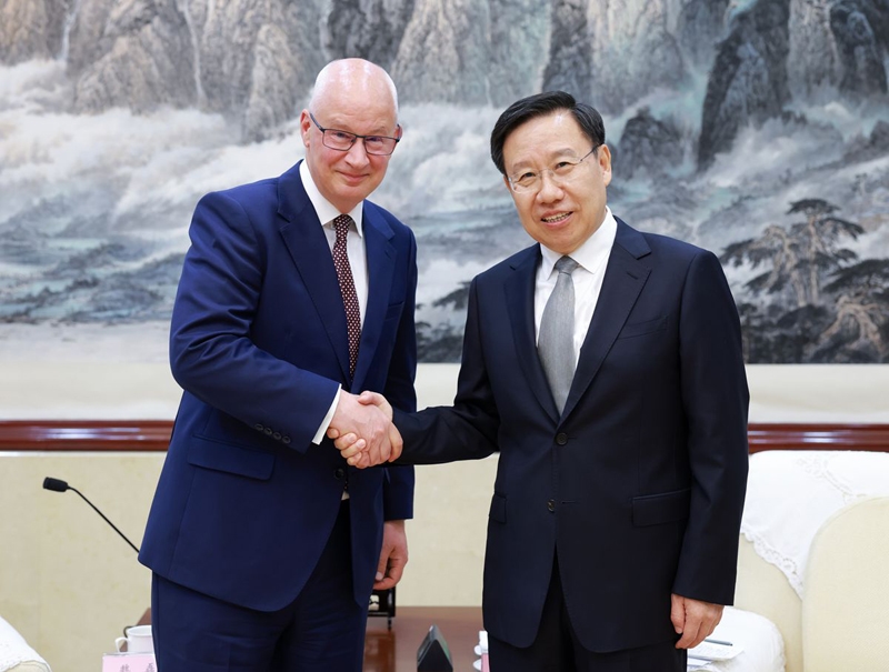 王晓晖会见英国驻华大使魏磊「相关图片」