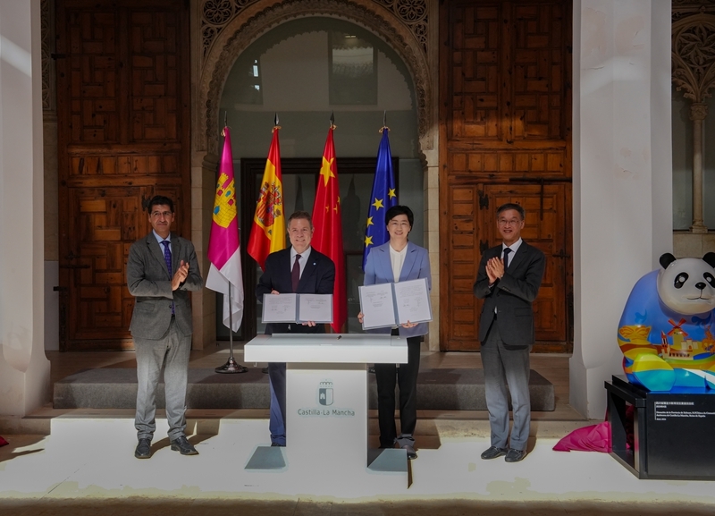 施小琳率四川代表团在西班牙访问「相关图片」