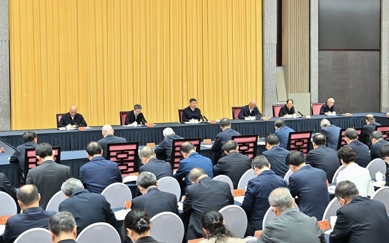 习近平在加强基础研究座谈会上强调
以更大力度更实举措加强基础研究
进一步打牢科技强国建设根基
蔡奇出席 丁薛祥主持「相关图片」