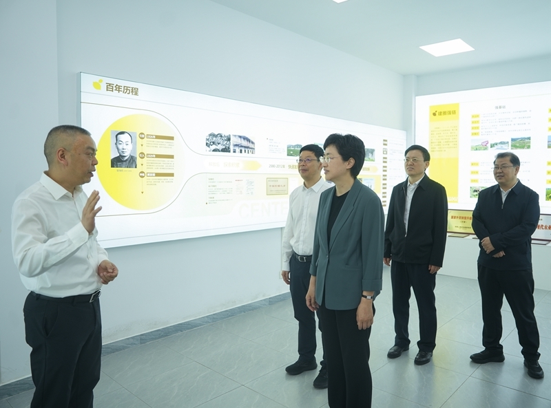 施小琳在内江市、资阳市调研时强调 
突出高质量发展目标导向 
加快做大做强特色产业培育壮大新动能「相关图片」
