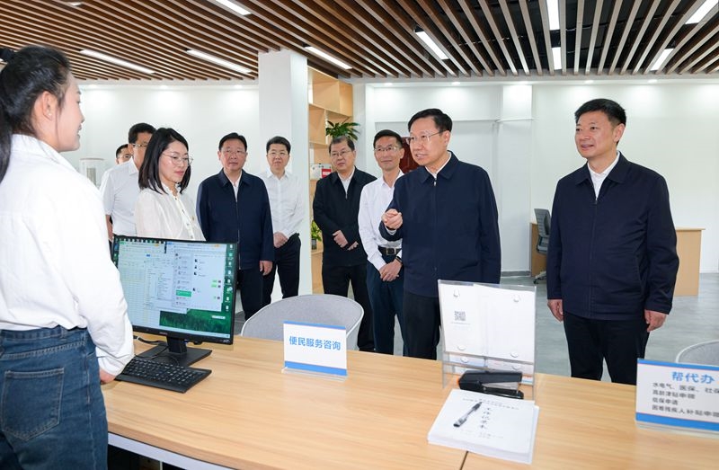 王晓晖在雅安市调研时强调
因地制宜发展农业新质生产力
不断夯实现代化建设“三农”底座「相关图片」