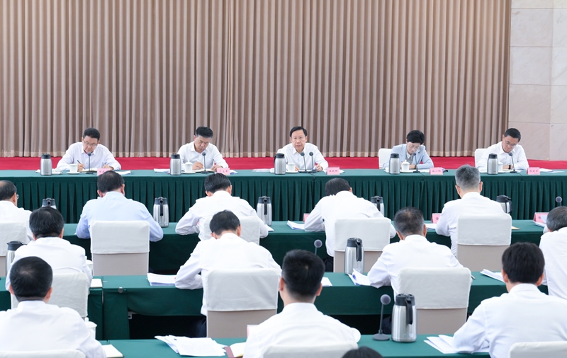王晓晖主持召开省委专题会议强调
聚力抓好民生领域信访问题集中治理
用更多可感可及的实际成效取信于民造福于民
施小琳于立军出席「相关图片」