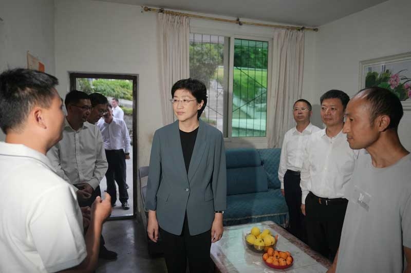 施小琳在乐山市、雅安市调研时强调
保持高质量发展战略定力
加快农业农村现代化 推动经济持续向新向优「相关图片」