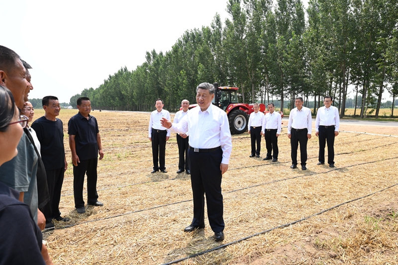 习近平在山东德州考察时强调
以扎实举措推进农业农村现代化
用勤劳和智慧创造更加美好生活「相关图片」