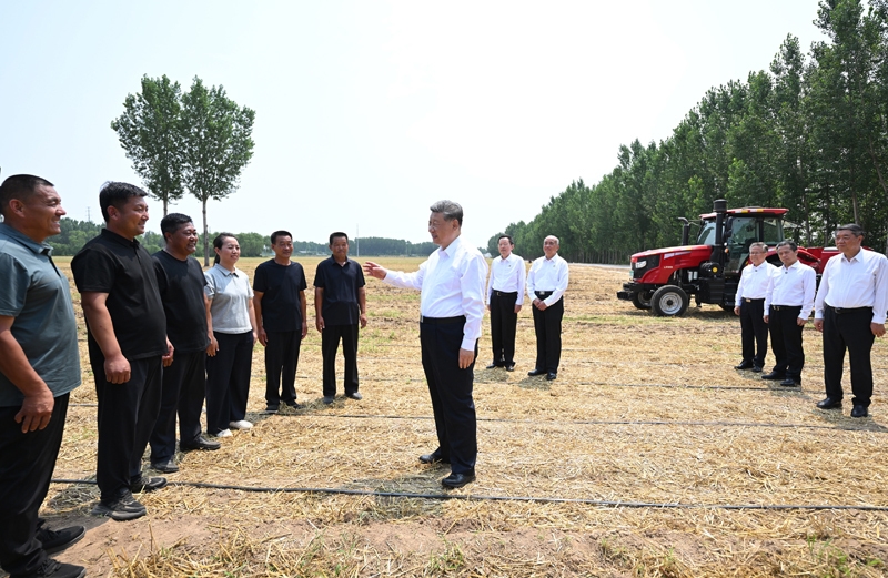 习近平在山东德州考察时强调
以扎实举措推进农业农村现代化
用勤劳和智慧创造更加美好生活「相关图片」