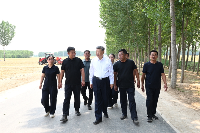 习近平在山东德州考察时强调
以扎实举措推进农业农村现代化
用勤劳和智慧创造更加美好生活「相关图片」