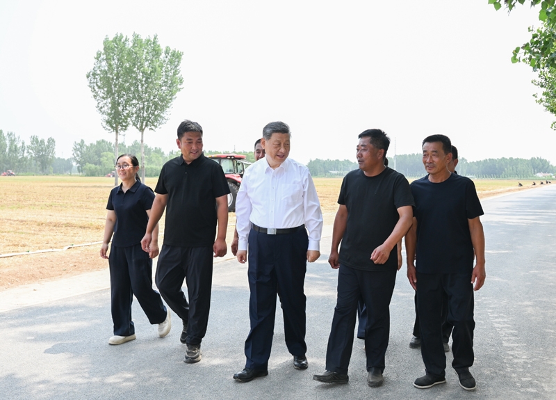 习近平在山东德州考察时强调
以扎实举措推进农业农村现代化
用勤劳和智慧创造更加美好生活「相关图片」