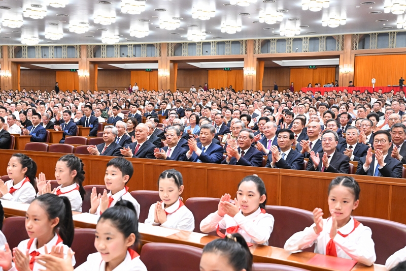 庆祝中国共产党成立105周年音乐会《人民至上》在京举行
习近平李强赵乐际王沪宁蔡奇丁薛祥李希韩正出席观看「相关图片」