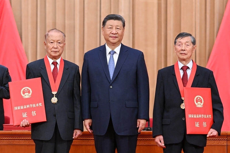 习近平出席国家科学技术奖励大会两院院士大会中国科协第十一次全国代表大会并发表重要讲话「相关图片」
