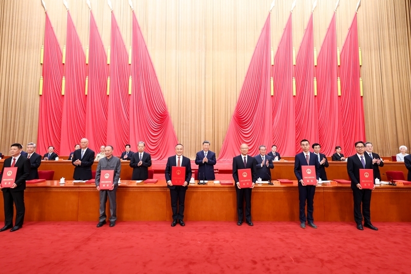 习近平出席国家科学技术奖励大会两院院士大会中国科协第十一次全国代表大会并发表重要讲话「相关图片」