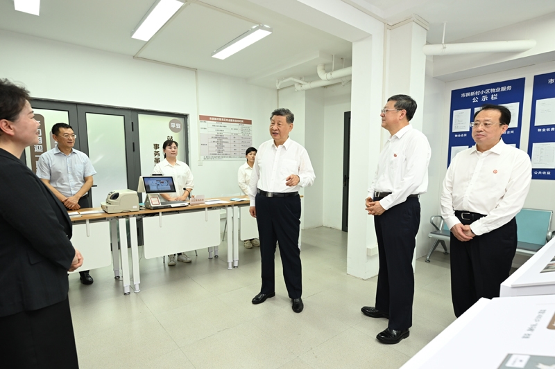 习近平在上海考察时强调
全面践行人民城市理念
高质量推进城市更新
蔡奇陪同考察「相关图片」