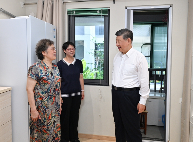 习近平在上海考察时强调
全面践行人民城市理念
高质量推进城市更新
蔡奇陪同考察「相关图片」