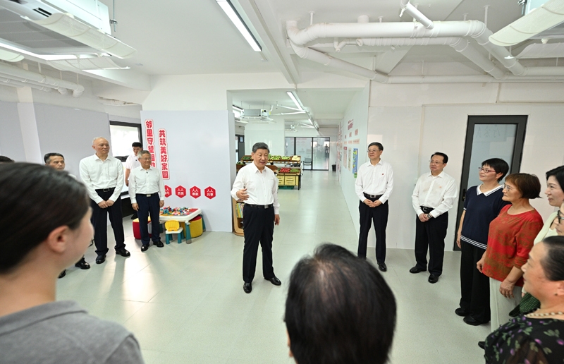 习近平在上海考察时强调
全面践行人民城市理念
高质量推进城市更新
蔡奇陪同考察「相关图片」