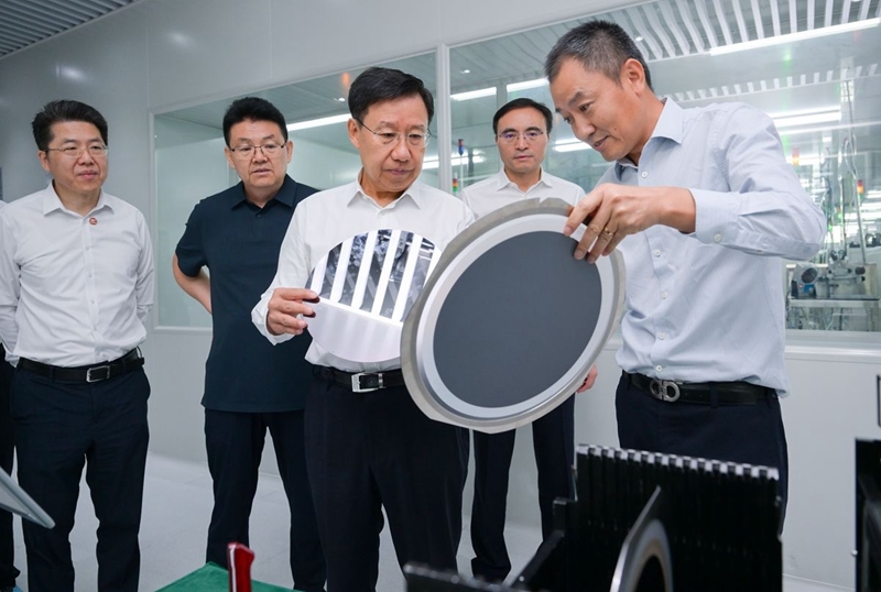 王晓晖在遂宁市南充市调研时强调
加快塑造高质量发展新动能新优势
全力推动经济平稳运行向新向优发展「相关图片」