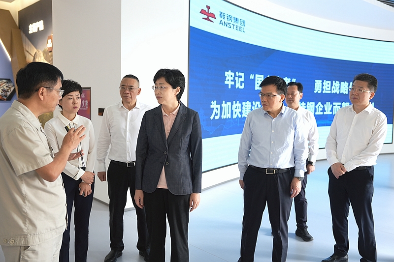 施小琳在德阳市、绵阳市调研时强调
保持战略定力 合力攻坚克难
扎实推动经济向新向优向好发展「相关图片」