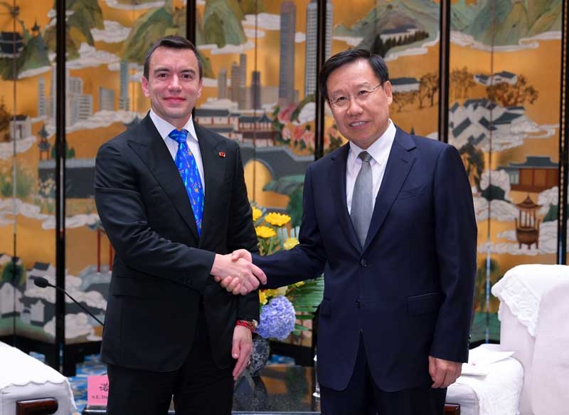 王晓晖施小琳会见厄瓜多尔总统诺沃亚「相关图片」