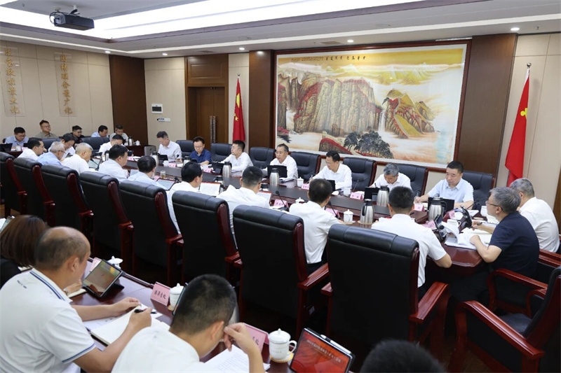 省委统战部召开部务会（扩大）会议深入学习习近平总书记来川视察和对四川工作系列重要指示、近年来关于统战工作系列重要讲话精神