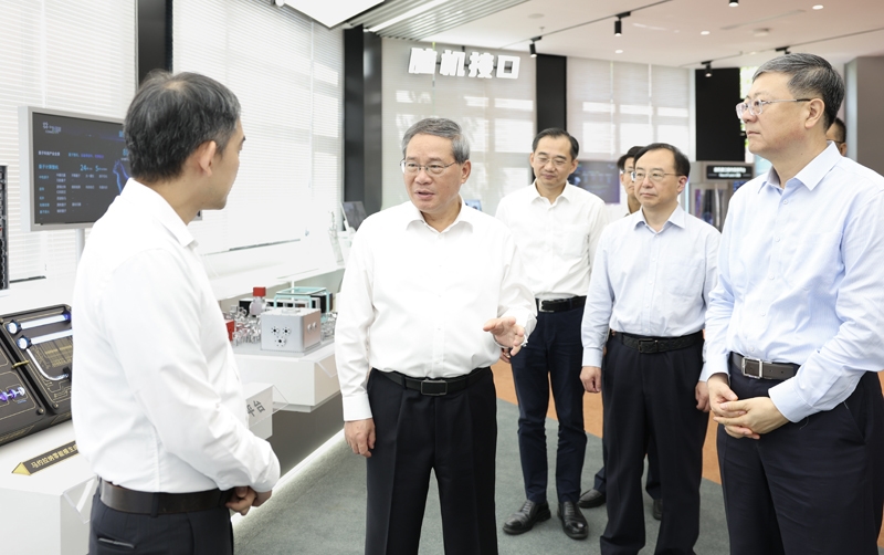 李强在上海调研时强调
加快培育壮大新兴产业和未来产业
持续做大做强先进制造业「相关图片」