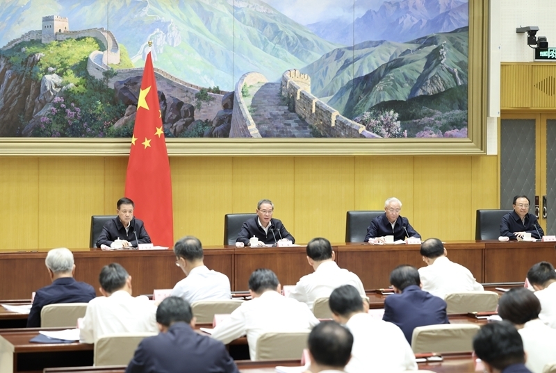 李强在全国安全生产视频会议上强调
抓实抓细安全生产各项工作
坚决防范遏制重特大事故发生「相关图片」