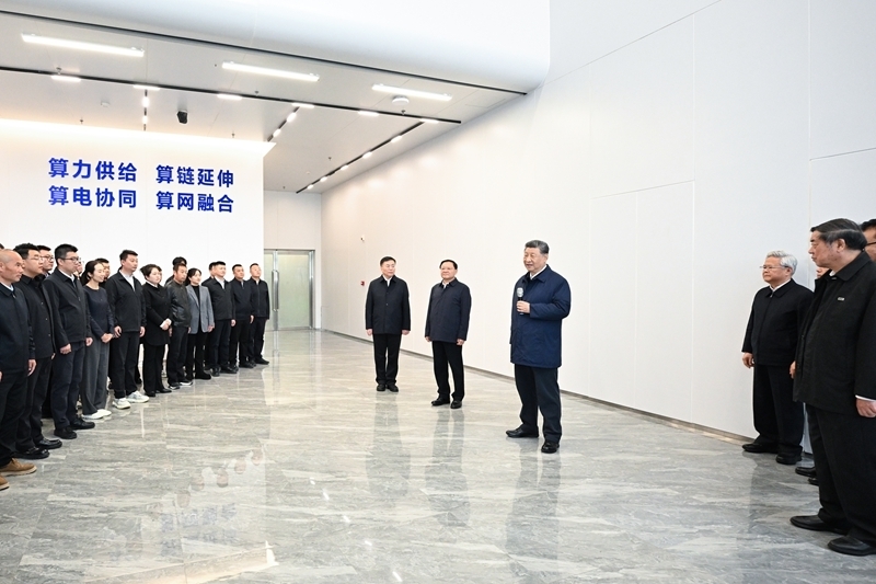 习近平在内蒙古乌兰察布考察时强调
统筹高质量发展和高水平保护
坚定不移走生态优先绿色发展之路「相关图片」
